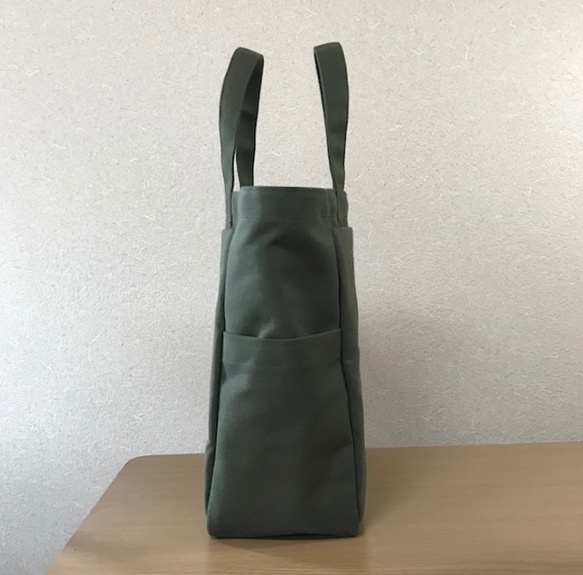 【訂購生產】“Box Tote”正面長款“Olive×HIWA GREEN”帆布手提包Kurashiki Canvas No. 第3張的照片