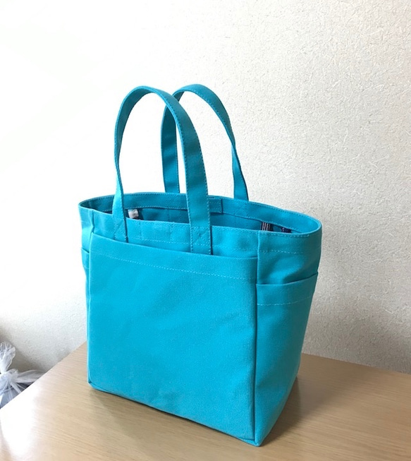 【訂購生產】“Box Tote”小號“Turquoise×Navy”帆布手提包Kurashiki Canvas No. 8 第2張的照片