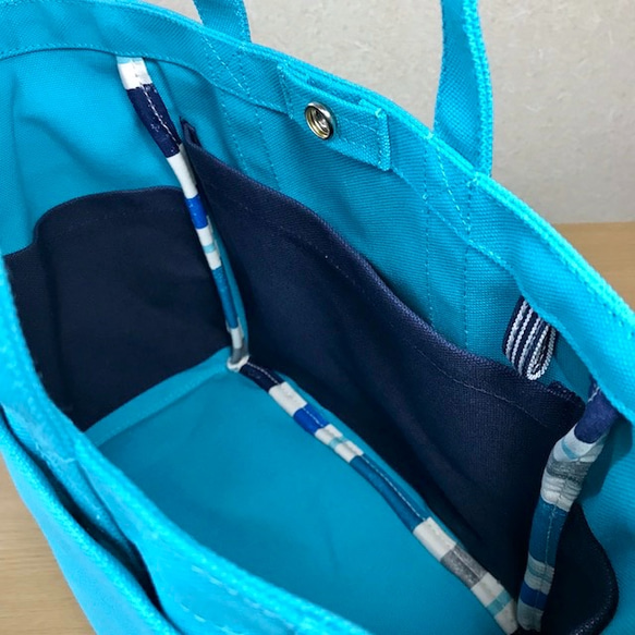 【訂購生產】“Box Tote”小號“Turquoise×Navy”帆布手提包Kurashiki Canvas No. 8 第5張的照片