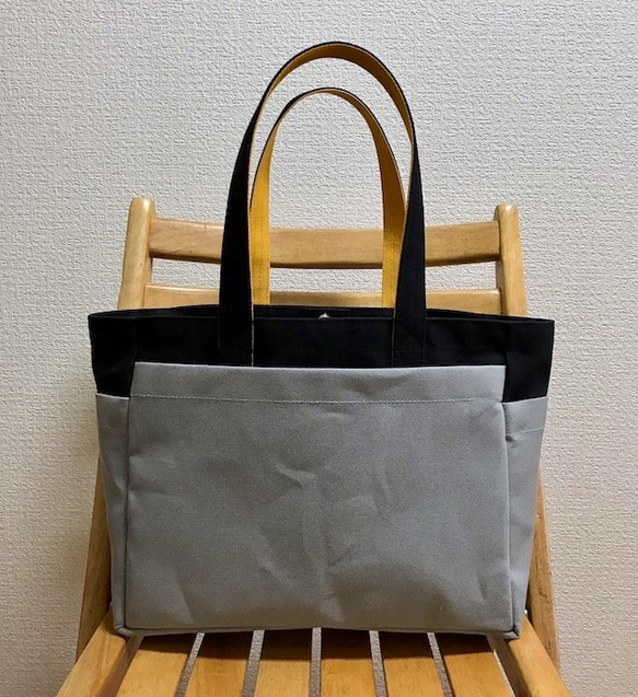 “Box tote”通勤手提包“黑色（黑色）×灰色”帆布手提包Kurashiki帆布No.8 [訂單製作] 第1張的照片