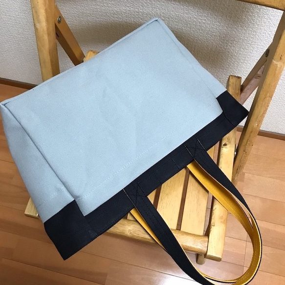 “Box tote”通勤手提包“黑色（黑色）×灰色”帆布手提包Kurashiki帆布No.8 [訂單製作] 第3張的照片