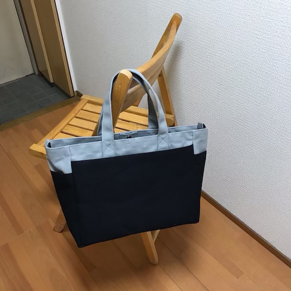 “Box tote”通勤手提包“灰色x黑色（黑色）”帆布手提包Kurashiki帆布8 第9張的照片