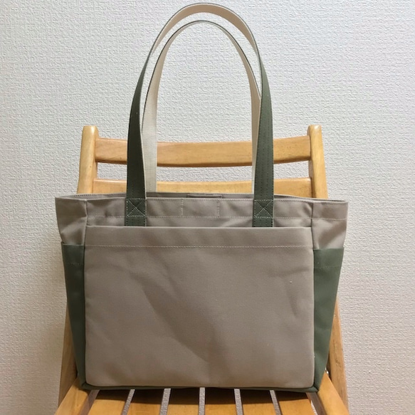 “混合手提包”通勤手提包“米色×橄欖×生成”帆布手提袋倉敷帆布8號[訂單生產] 第2張的照片