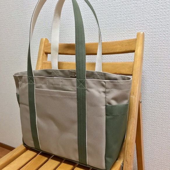“混合手提包”通勤手提包“米色×橄欖×生成”帆布手提袋倉敷帆布8號[訂單生產] 第3張的照片