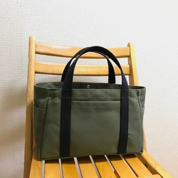 “ Pocket Tote”橫向尺寸“ Olive x黑色（黑色）x Azuki”帆布手提袋倉敷8號帆布[定做] 第2張的照片