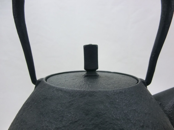 鉄瓶　Egg(大)　0.9L　空間鋳造　南部鉄器 4枚目の画像