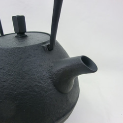 鉄瓶　Egg(大)　0.9L　空間鋳造　南部鉄器 5枚目の画像