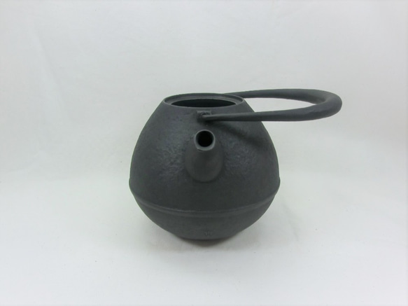 鉄瓶　Egg(大)　0.9L　空間鋳造　南部鉄器 7枚目の画像