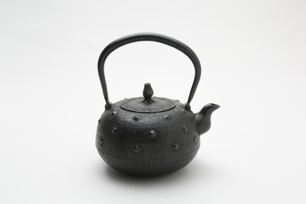 ＵＳＥＤ品　南部長寿堂 伝統工芸士 佐藤 勝芳造　丸型みみずく摘　南部鉄瓶 de0e4b9fcf491316495080d22204c5