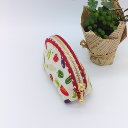 【再販】ミニポーチ☆お野菜と花柄（きなり）小銭入れ　イヤフォンケース 3枚目の画像