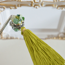 風遊簪　若草色の和洋華　グリーン系・シャワー台・スカシパーツ・タッセルの揺れるロングモチーフ 2枚目の画像
