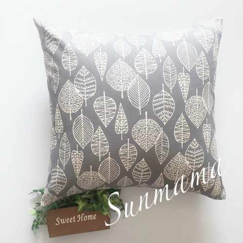 北欧調 クッションカバー リーフ柄 グレー 新作WEEK 2021 クッション