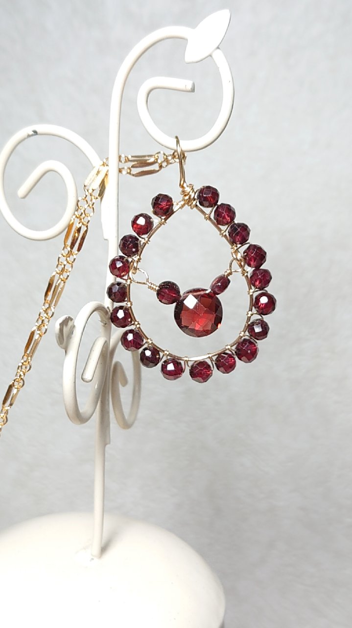 【14KGF】揺れる熊さんガーネットネックレス(No.778)