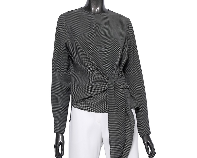 腰のリボンブラウス