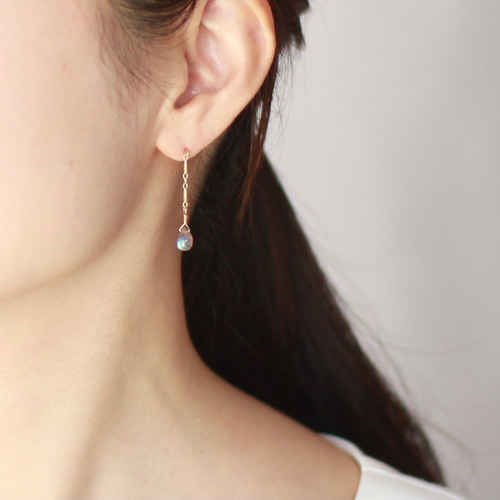 強シラー 宝石質 ラブラドライト 3粒 ピアス 14kgf 強シラー 宝石質 ラブラドライト 3粒 ピアス 14kgf FREEDOM