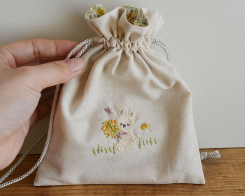 手刺繍 巾着 花車と うさぎ | 雑貨関連,バッグ・ポーチ