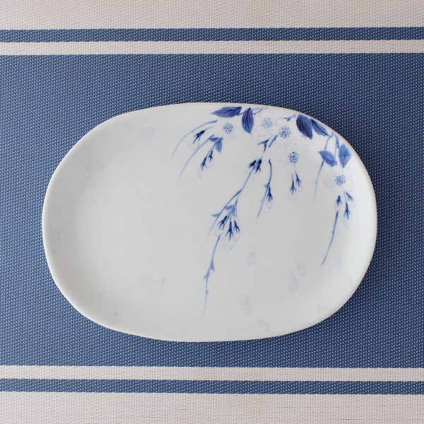 春爛漫！染付枝垂れ桜文楕円皿 4,620円