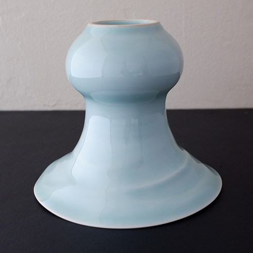 青磁の一輪挿し 楽天市場】【アウトレット】青磁 ツル首 一輪挿し H18.2cm
