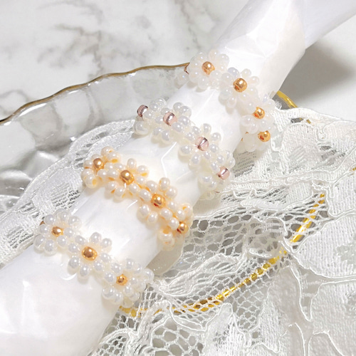 人気》フラワーリング 韓国風 ビーズ リング 指輪 花 ビーズリング