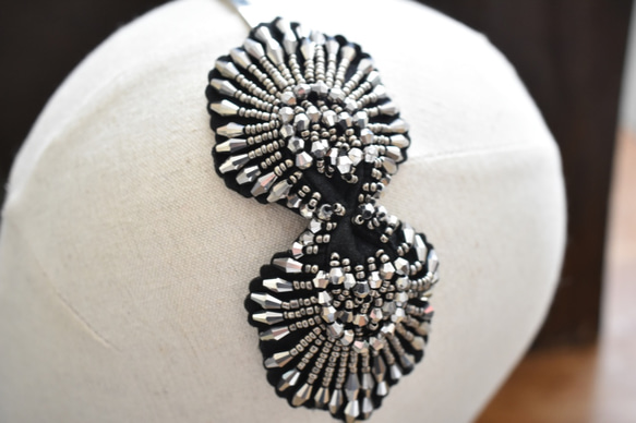 ビーズ刺繍 カチューシャ（ヘッドアクセサリー・ヘア