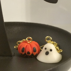 ハロウィン　かぼちゃおばけピアス 3枚目の画像