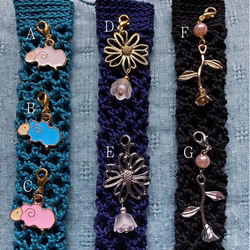 選べる！傘の持ち手カバー( ⸝•ᴗ•⸝)チャーム付き  ♡手編み  ハンドメイド 3枚目の画像