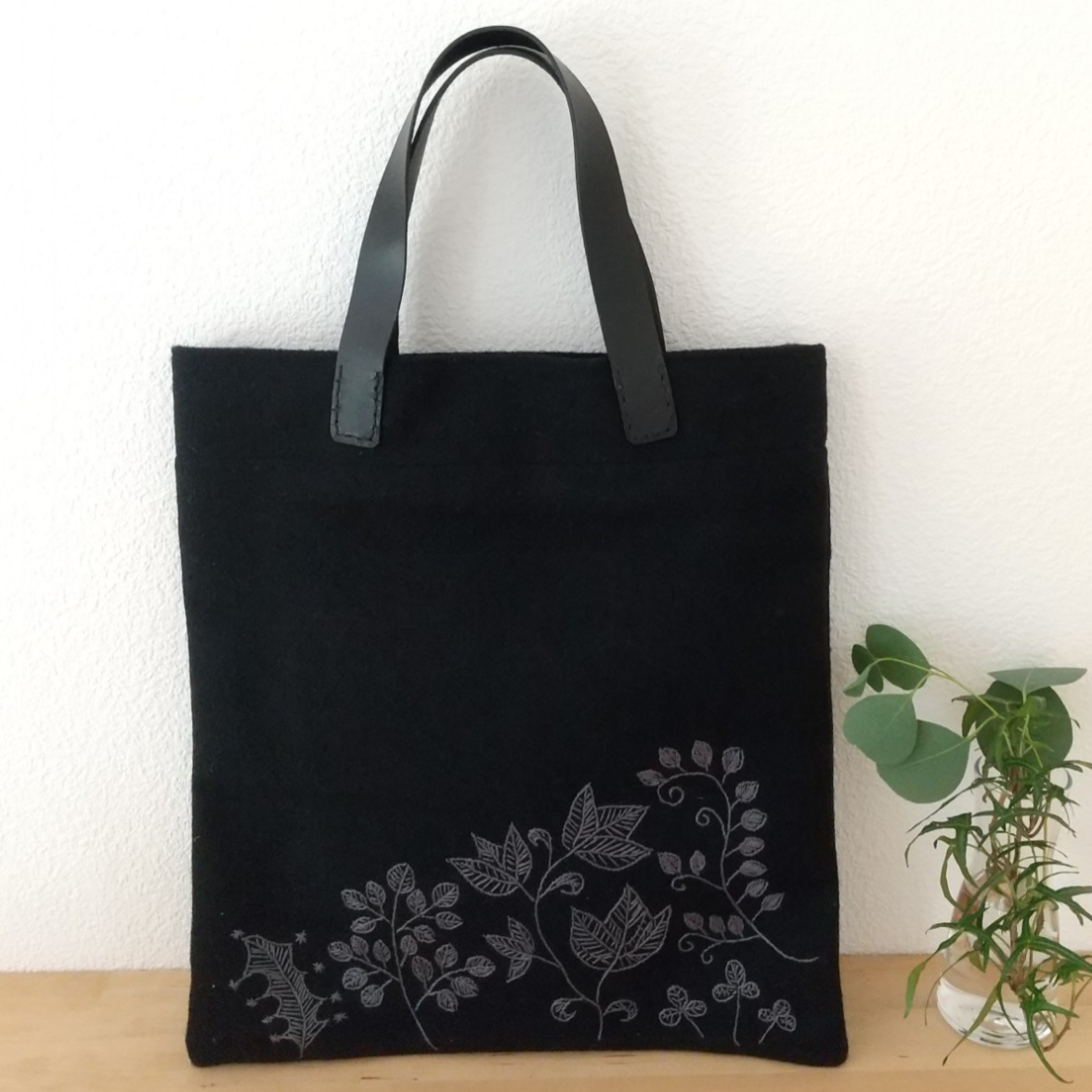 ウール刺繍トート 5,390円