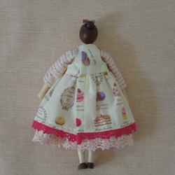 木の着せ替え人形　『お菓子の家のグレーテル』 2枚目の画像