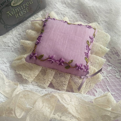 スミレのレースピンクッション【リボン刺繍】 その他インテリア