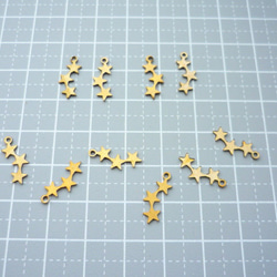 11個　アンティーク風ブラスパーツ　ゴールド　小さな星　三つ綴り 3枚目の画像