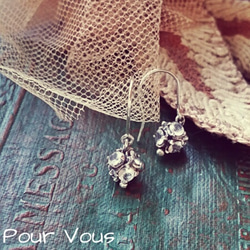 ローズカットサフィレットのピアス ピアス（フック・チェーン） Pour