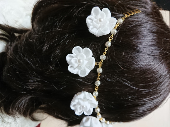 バックカチューシャＣ・ヘアアクセサリー・髪飾り・つまみ細工・ちりめん・結婚式・ブライダル・ウェディング・花嫁・パーティー 5枚目の画像