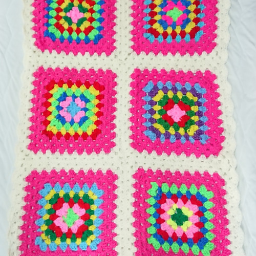 ハンドメイド　手編みブランケット 手編みのブランケット（桜） | iichi 日々の暮らしを心地よく