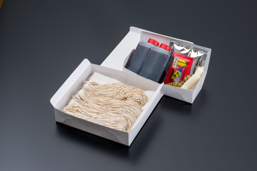 【送料無料】信州そば　生そば８人前　二八そば　つゆ・国産生棒わさび・七味唐辛子・のり・ねぎ付