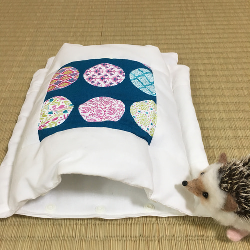 ハリネズミの布団「おふとんねる」ネイビー 丸 寝袋 寝床 ケージ ハリネズミの布団「おふとんねる」ネイビー 丸 寝袋 寝床 ケージ