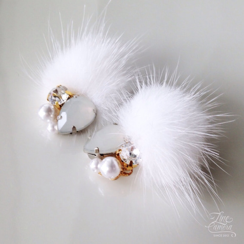 ゴージャス☆ビジュー天然素材ミンクファーピアス ピアス（スタッド