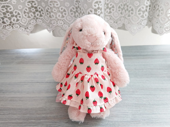 ハンドメイド★いちご♡チェリ柄ワンピース&リボン★シェリーメぬいぐるみポーチ用 ハンドメイド☆いちご♡チェリ柄ワンピース&リボン☆シェリーメ