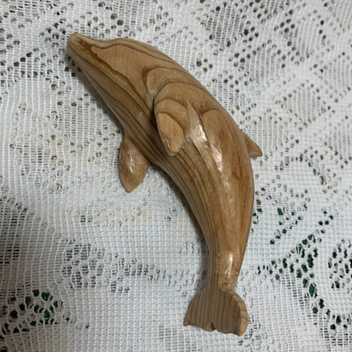 苔むす木工 イルカ 彫刻 木製台座付き 苔むす木工 イルカ 彫刻 木製