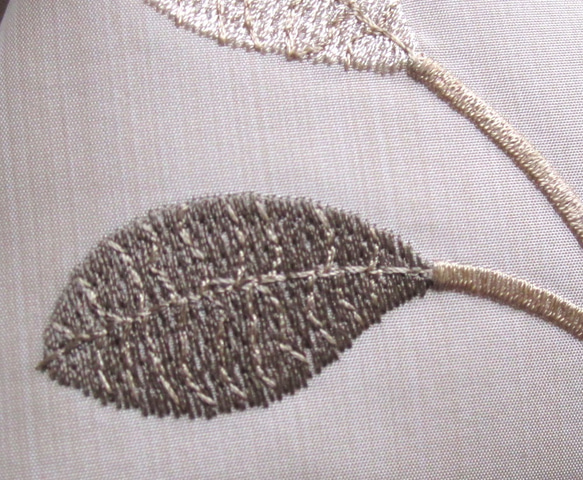 英国製・木の葉の花刺繍・がま口型ポーチバッグ 4枚目の画像