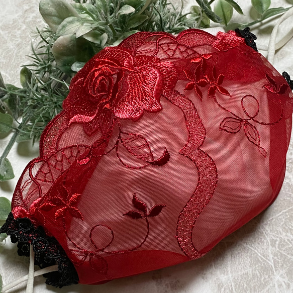 不織布マスクカバー（情熱の赤い薔薇） 2枚目の画像