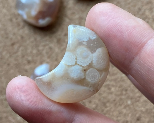 チェリーブロッサムアゲート 桜瑪瑙 03 ☽型 天然色 天然石 ルース