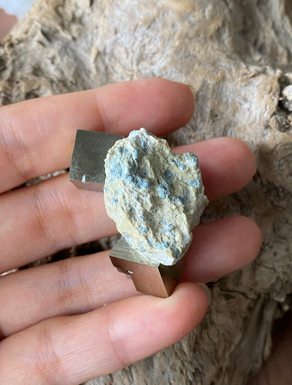 ♢売約済み♢ パーフェクトキューブ パイライト 母岩付き 天然石 原石 10枚目の画像