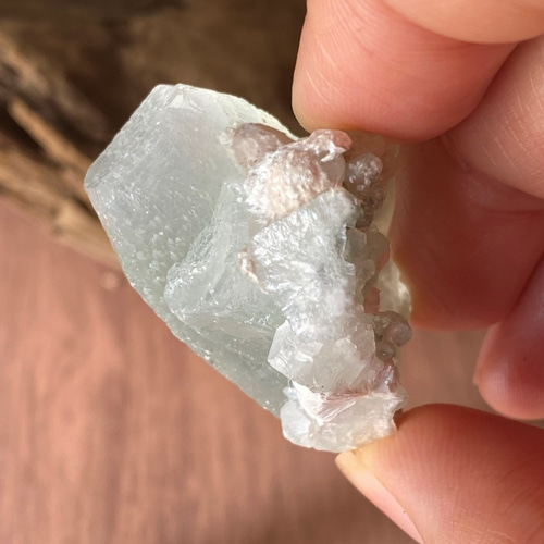 アポフィライト　原石 アポフィライト原石(A985)