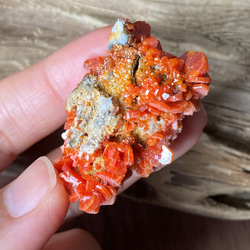 ハイグレードバナディナイト (Vanadinite from Morocco) 原石 03 天然石 3枚目の画像