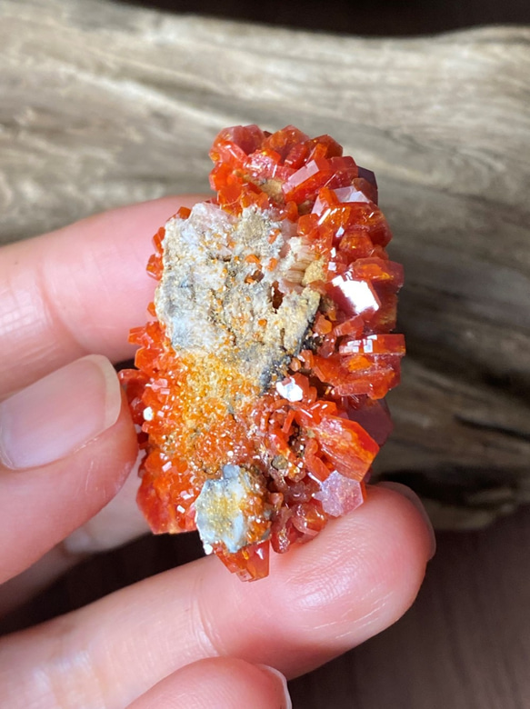 ハイグレードバナディナイト (Vanadinite from Morocco) 原石 03 天然石 5枚目の画像