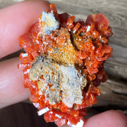 ハイグレードバナディナイト (Vanadinite from Morocco) 原石 03 天然石 7枚目の画像