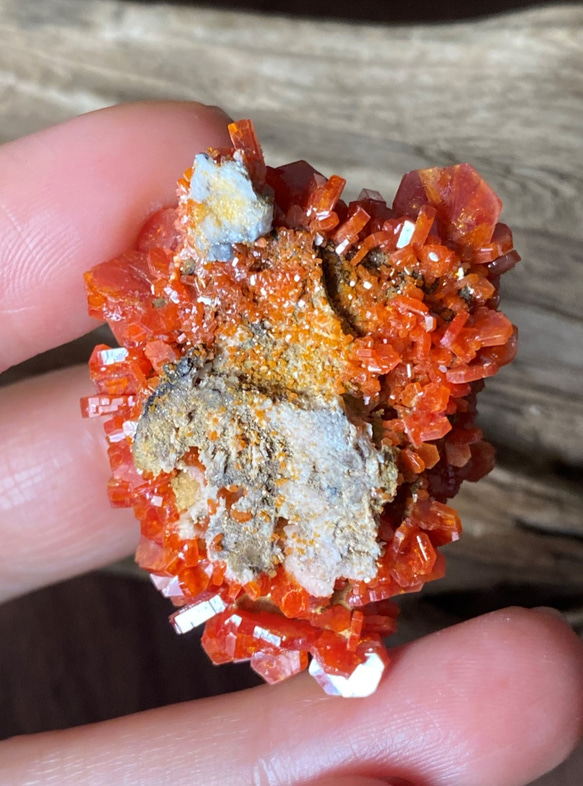 ハイグレードバナディナイト (Vanadinite from Morocco) 原石 03 天然石 7枚目の画像