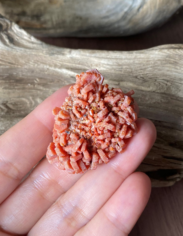 ハイグレードバナディナイト (Vanadinite from Morocco) 原石 03 天然石 8枚目の画像