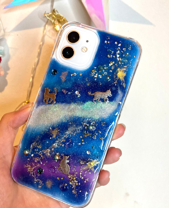 宇宙 猫 にゃん SWAROVSKI天の川 iPhoneケース 全対応 iPhone11 proなど 幸運のオルゴナイト 4枚目の画像