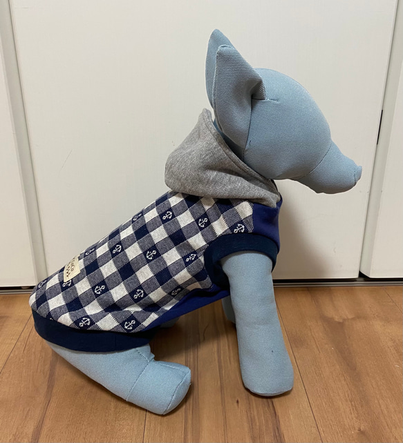 犬服　オーダー　『イカリ　ギンガムチェック　フード　タンクトップ　ネイビー』わんこ服　パーカー　マリン　かわいい　春夏 5枚目の画像